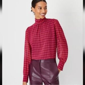 Petite Houndstooth Pintucked Mock Neck Popover Top In Purple Plum. Size M